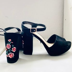 Floral Heels🌸🌼🌺🌹